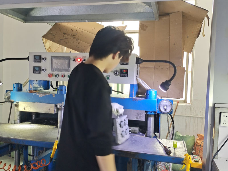 Xigou Toy Factory_Assemble Department